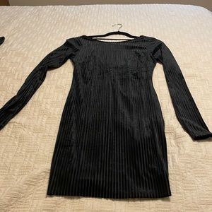 - b l a c k  v e l v e t -